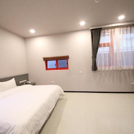 花蓮亮君經典民宿1館加2館民宿-東大門夜市-電梯包棟bright King Homestay Chua-lien Pokoj fotografie
