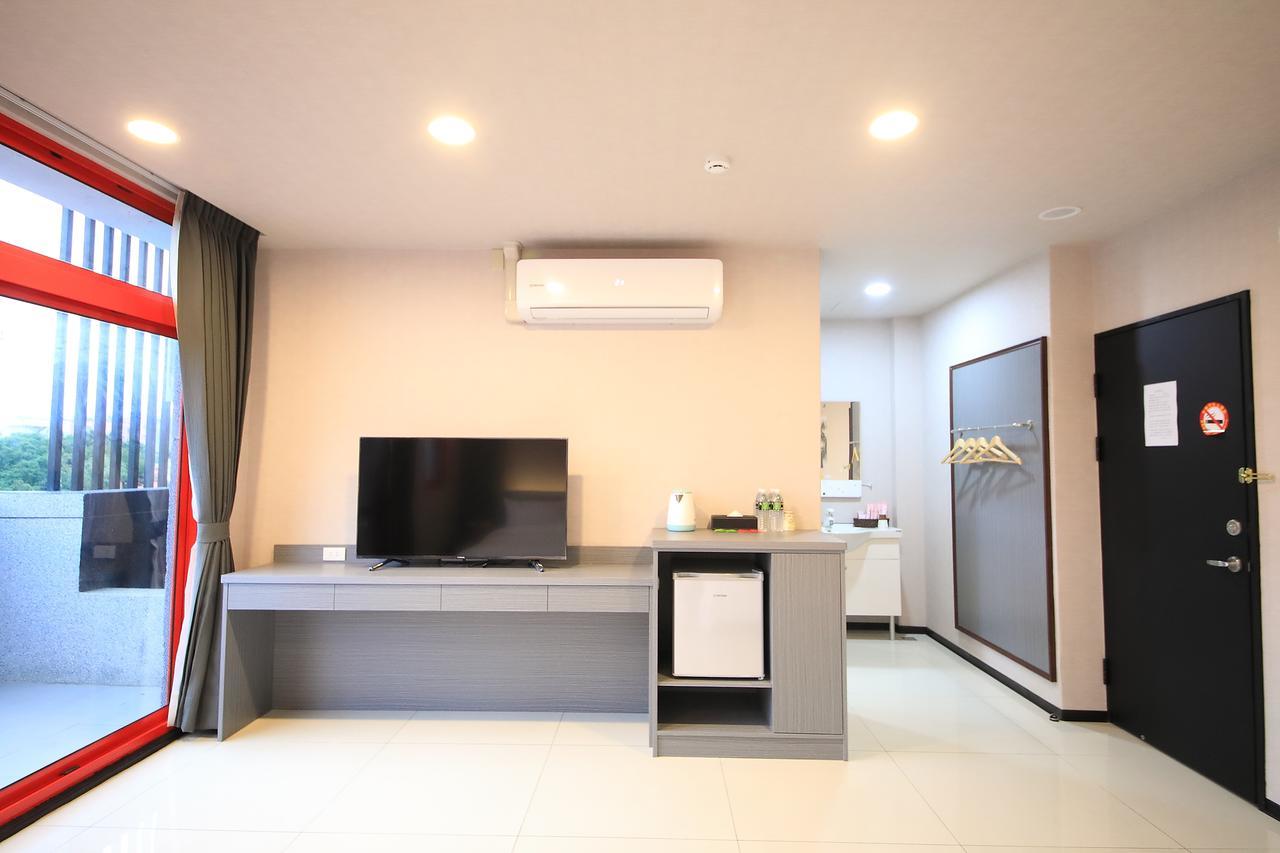 花蓮亮君經典民宿1館加2館民宿-東大門夜市-電梯包棟bright King Homestay Chua-lien Exteriér fotografie